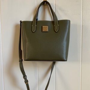 Dooney & Bourke